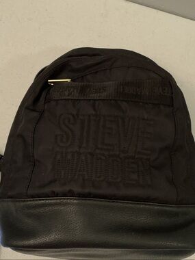 Steve Madden Black Men’s Logo Backpack